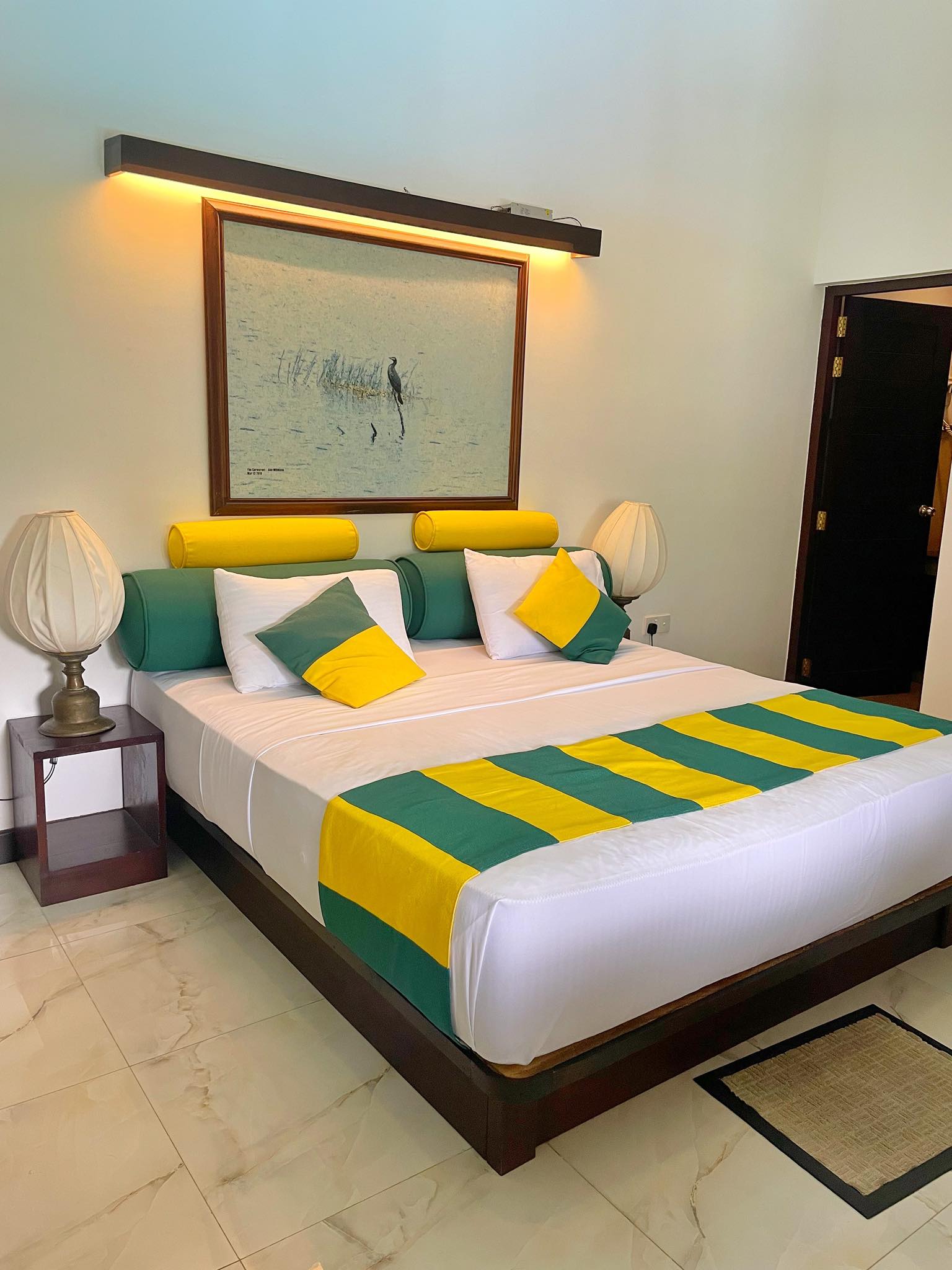 Family Suite with Lake and Mountain View - Huluganga Ridge Sri Lanka